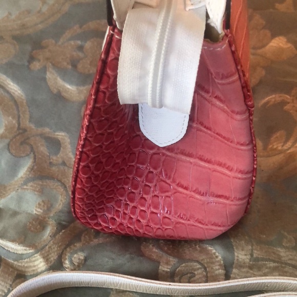 Purses  👛 - Picture 3 of 5